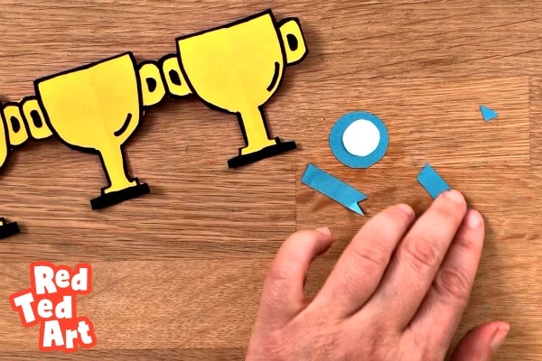 paper trophy with rosette making