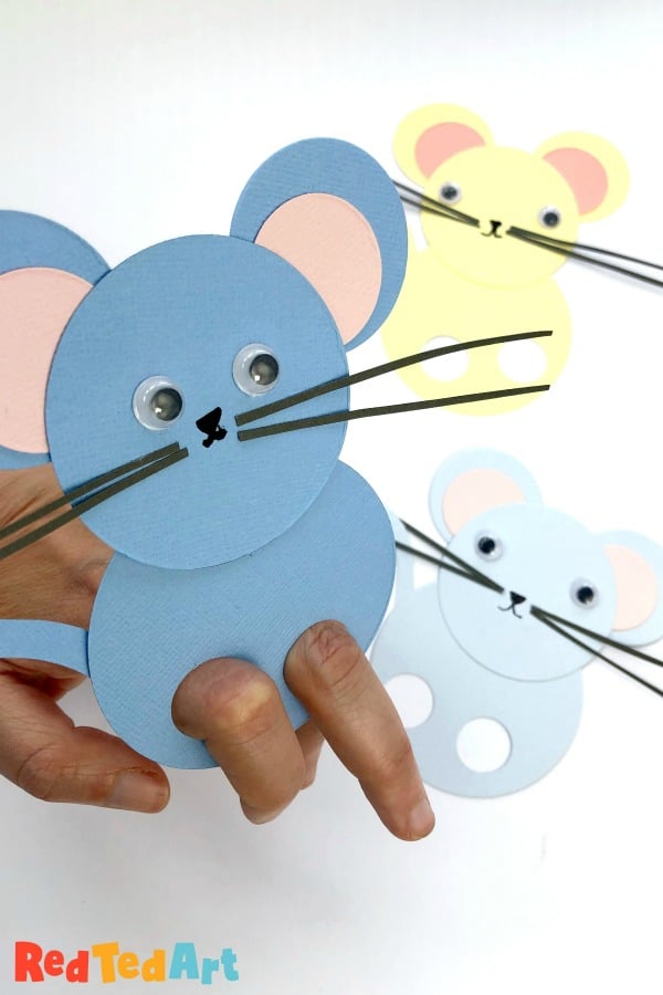 Mouse finger puppet made of circles