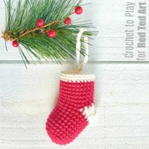 Adorable set of crochet ornaments-gör dessa som individuella virkade strumpor eller som en strumpkalender! Så söt och lätt!