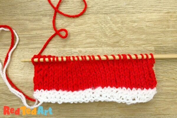 How to knit a mini hat