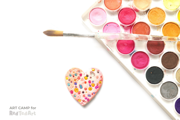 Adding finishing touches to your brooch