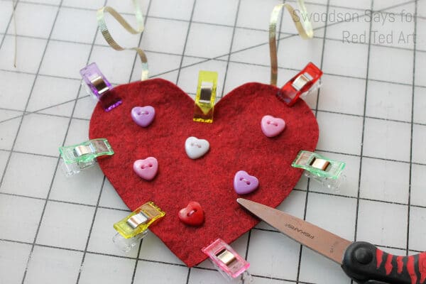 How to sew a felt heart for valentine's