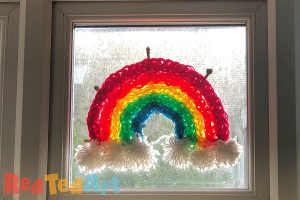 Finger Knitting Rainbows