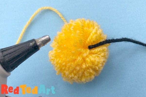 pom pom bee lines
