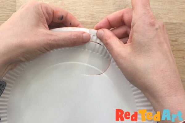 secure back of paper plate