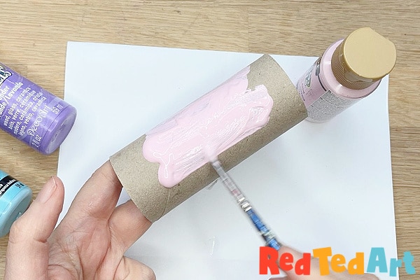 paint the toilet roll in axolotl color