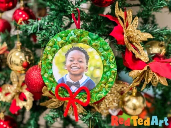 photo wreath in tree