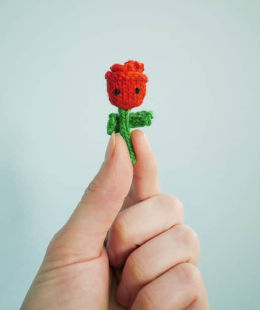 mini rose knitting pattern for free