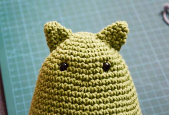 christmas tree cat assembly - the crochet ears