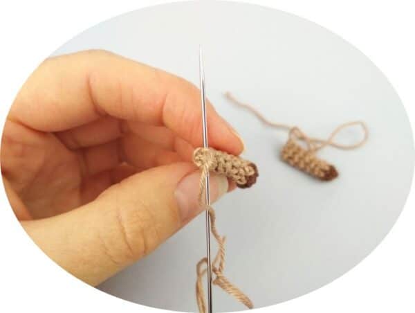 crochet the reindeer arms