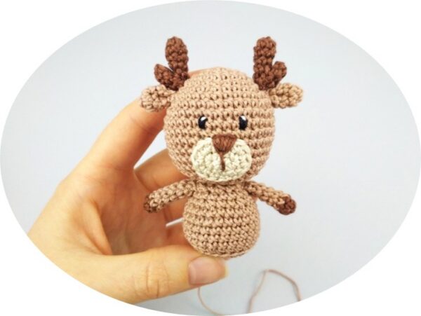 crochet two antlers and sew on
