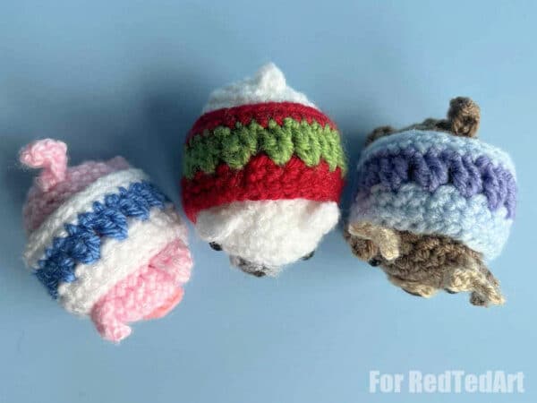 super cute trio of ornament baubles to crochet