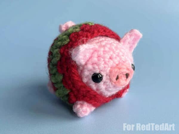 pig christmas ornament crochet
