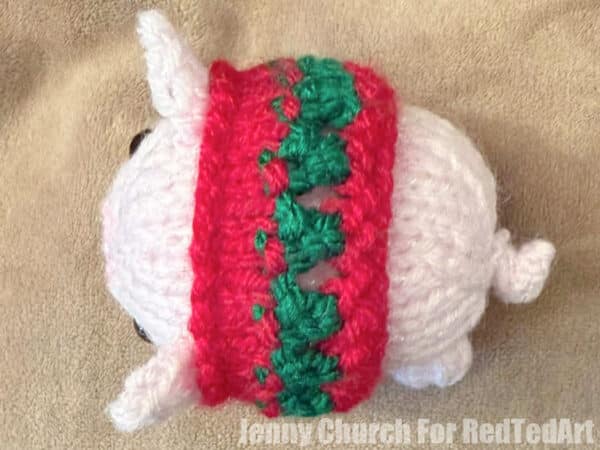 make a pigs in blanket knitted