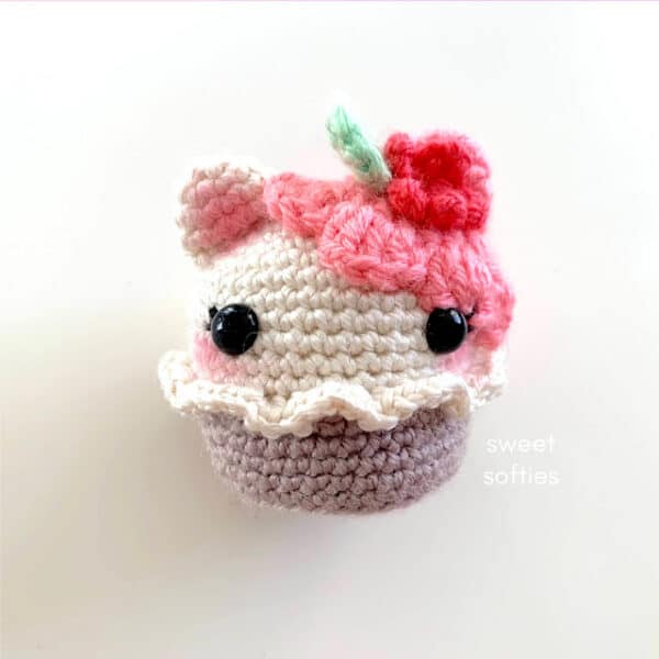 kitty cupcake