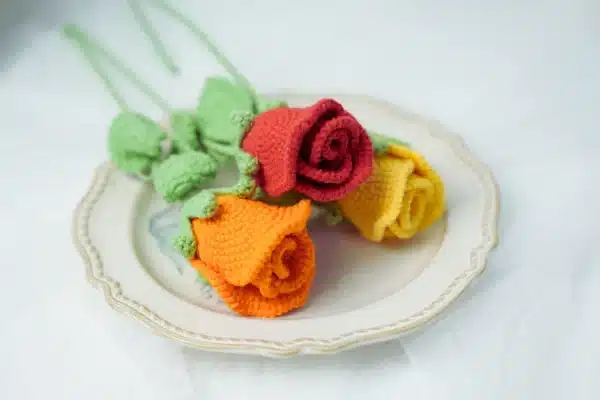 how to crochet a rose on a stem for bouquets