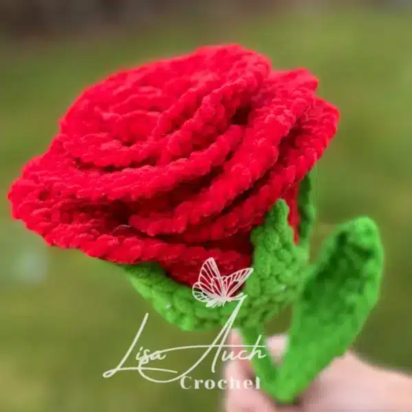 free plush rose crochet pattern to make for valentines day