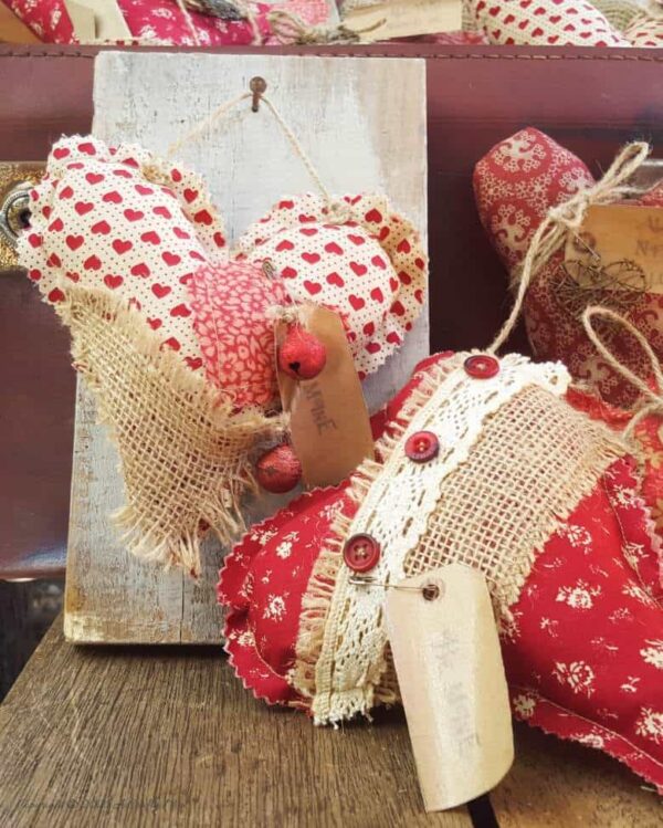 age your lace with tea and make these wonderful shabby chic valentines heart in the primitive style

