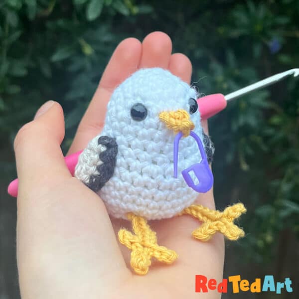 free seagull crochet pattern for beginners learning how to do amigurumi