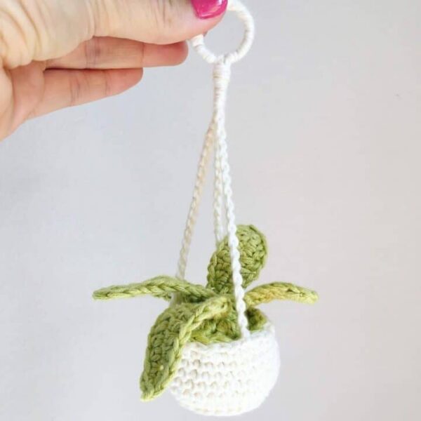 mini plant hanger crochet