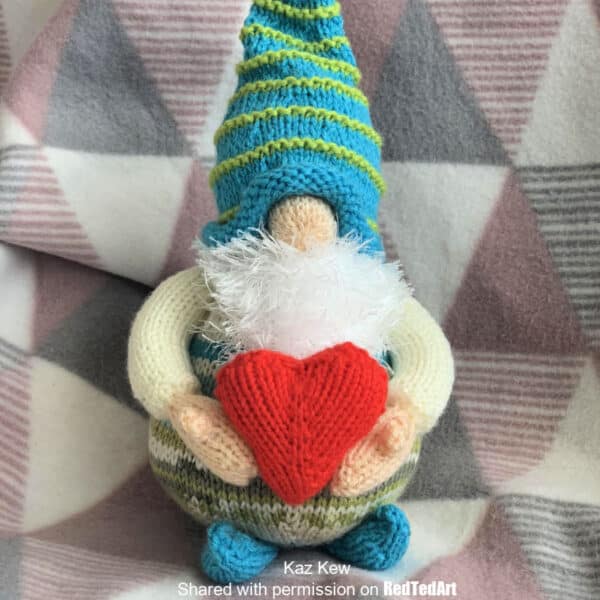 free knitted gonk pattern