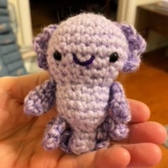 mini makes axolotl amigurumi