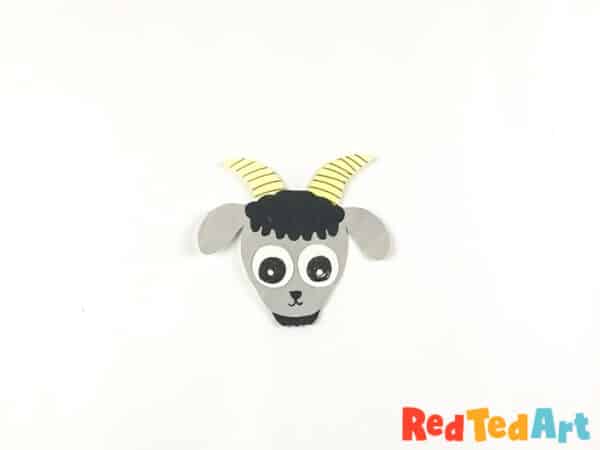 assemble the paper goats face