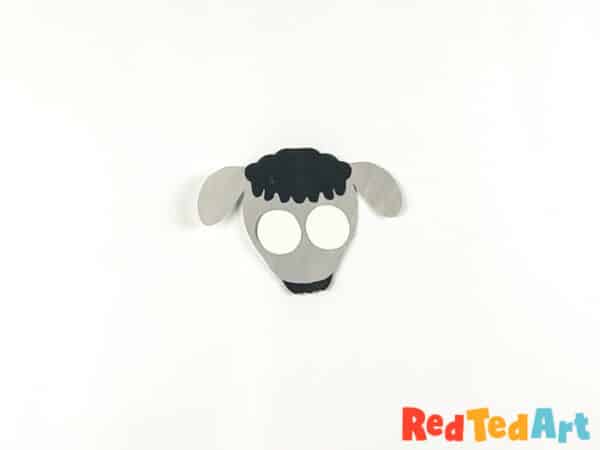 assemble the paper goats face