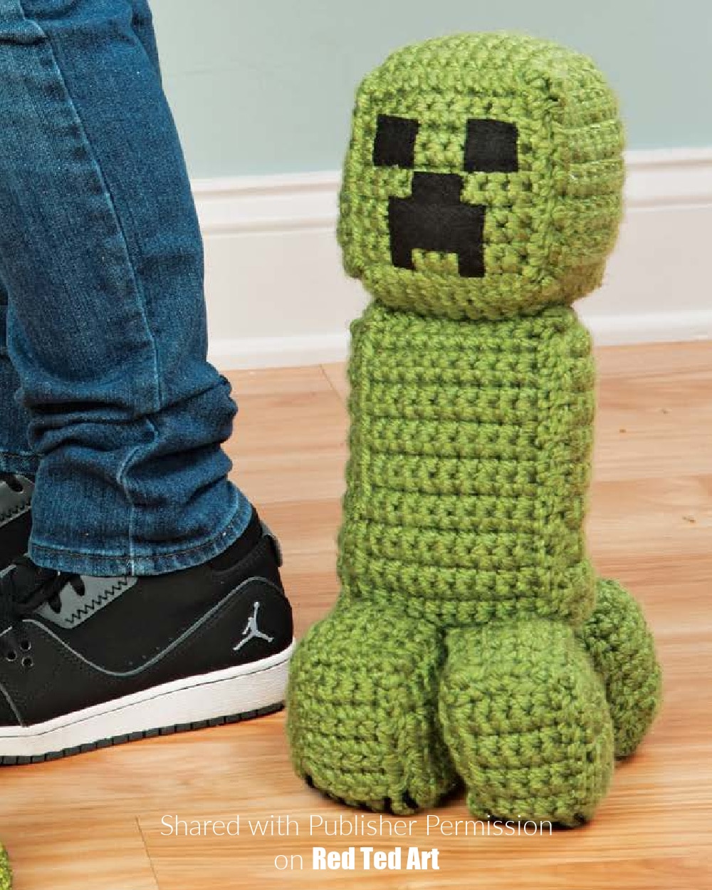 How to crochet a creeper toy from minecraft (free Pattern
